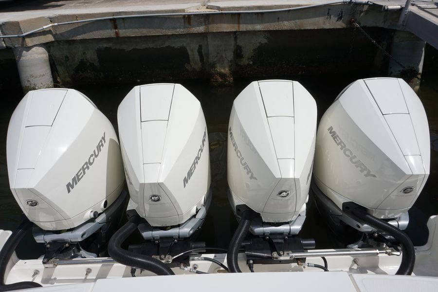 2022 Boston Whaler 380 Outrage