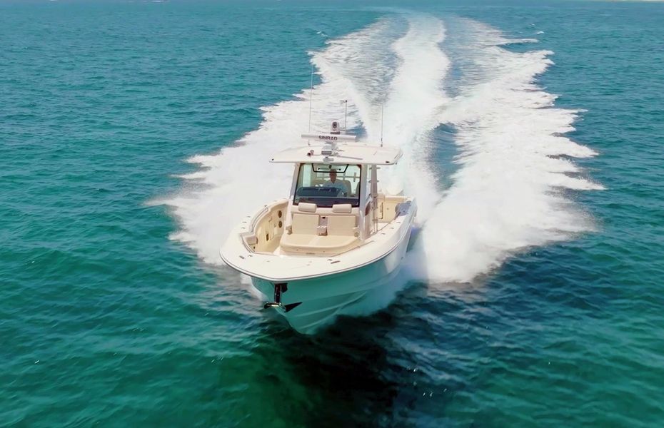 2022 Boston Whaler 380 Outrage