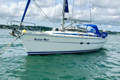 Bavaria 350 Lagoon