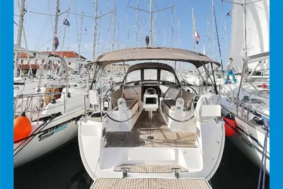 2015 Bavaria Cruiser 37