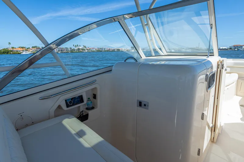 Gimme Shelter II Yacht Photos Pics 