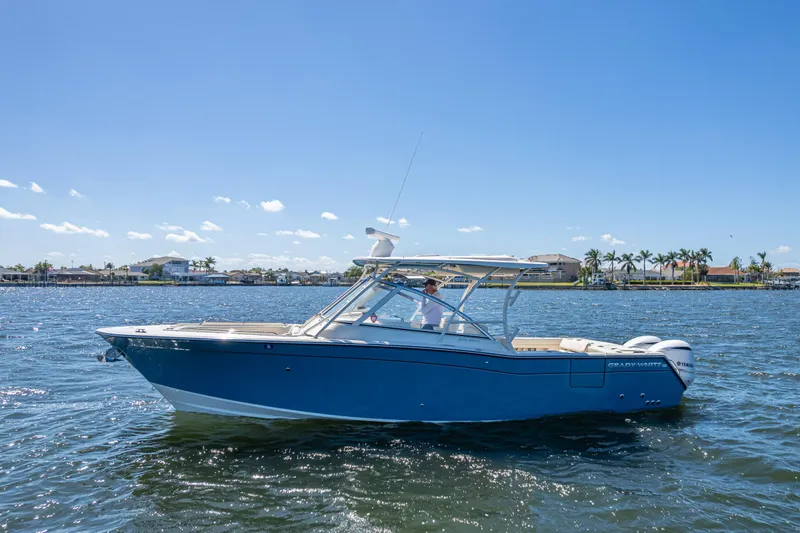 Gimme Shelter II Yacht Photos Pics 