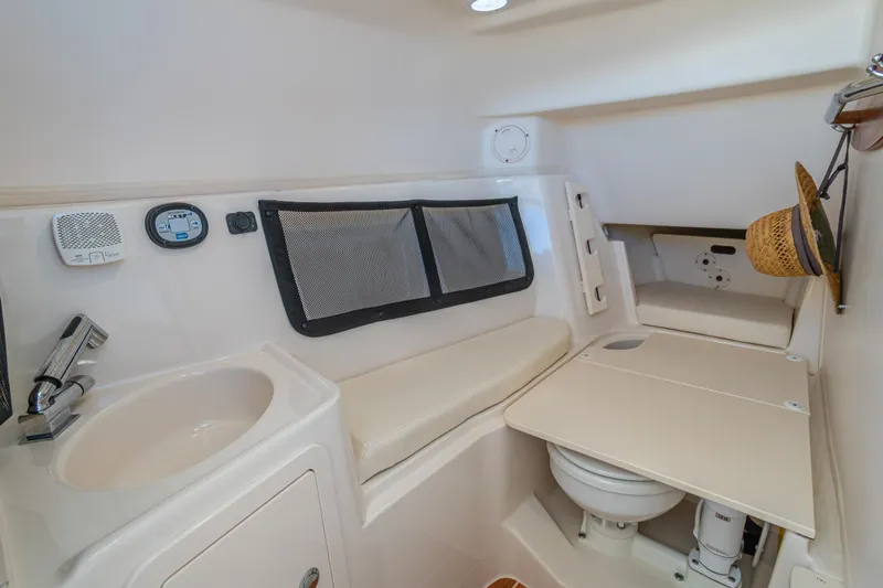 Gimme Shelter II Yacht Photos Pics 