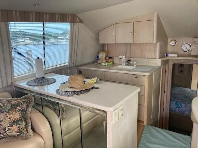 Lady G Yacht Photos Pics 