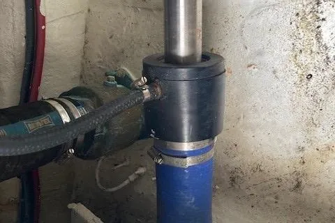 Lady G Yacht Photos Pics Close-up of 1998 Ocean Yachts 45 Super Sport engine compartment components.