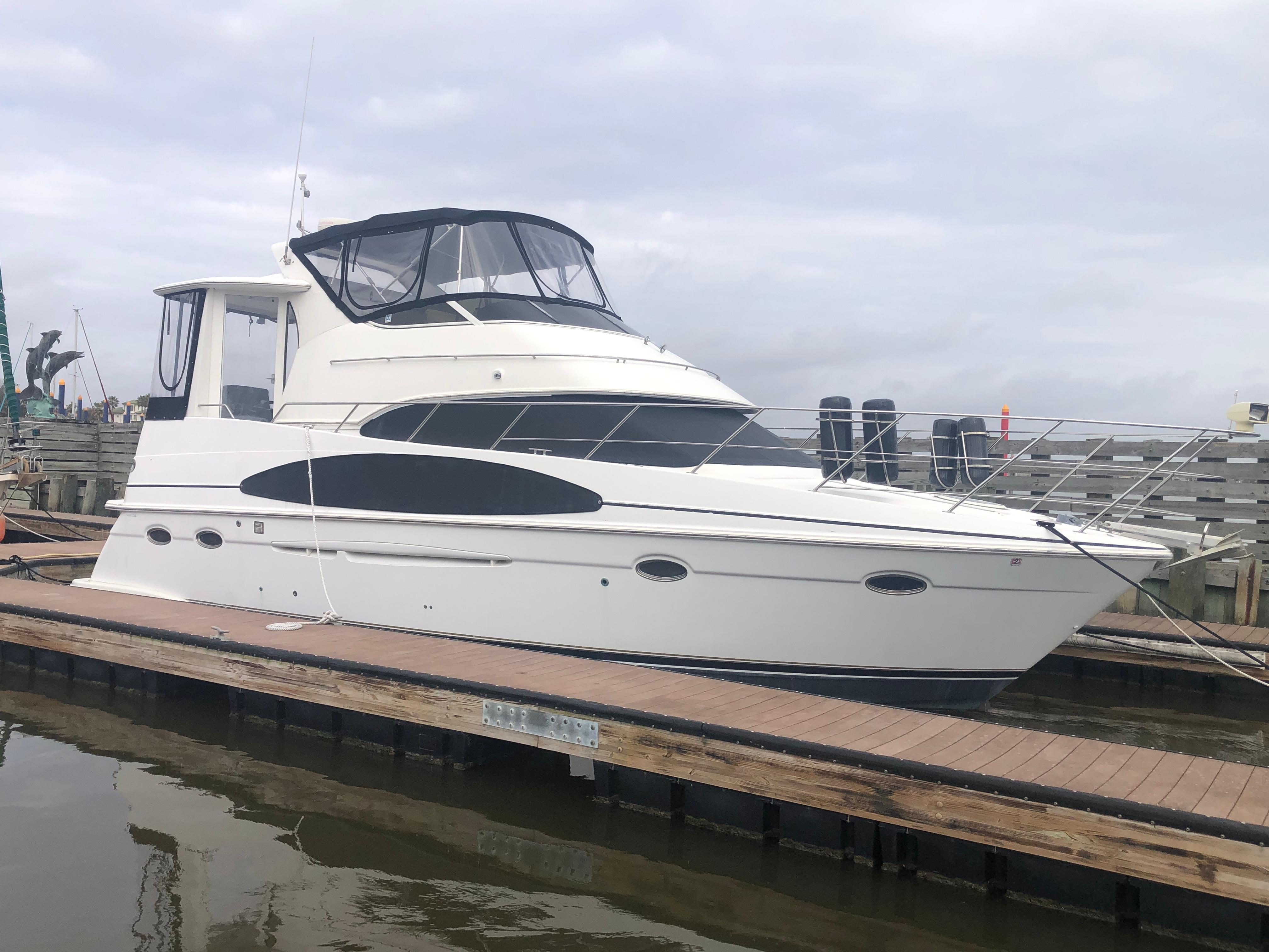 Used 2000 Carver 396 Motor Yacht - Texas | TopBoats