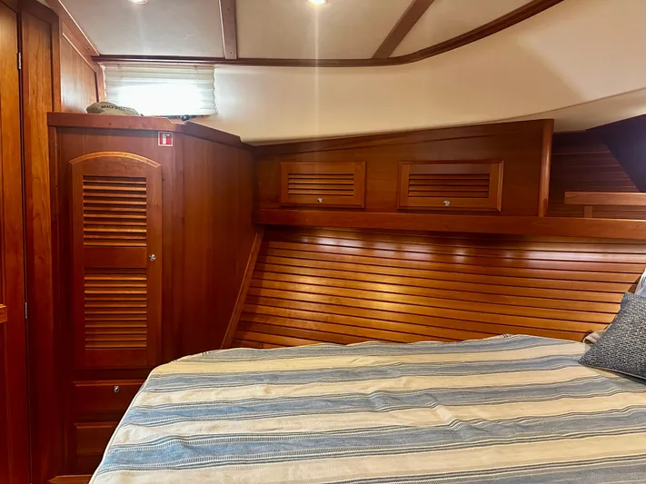 Unleashed III Yacht Photos Pics 