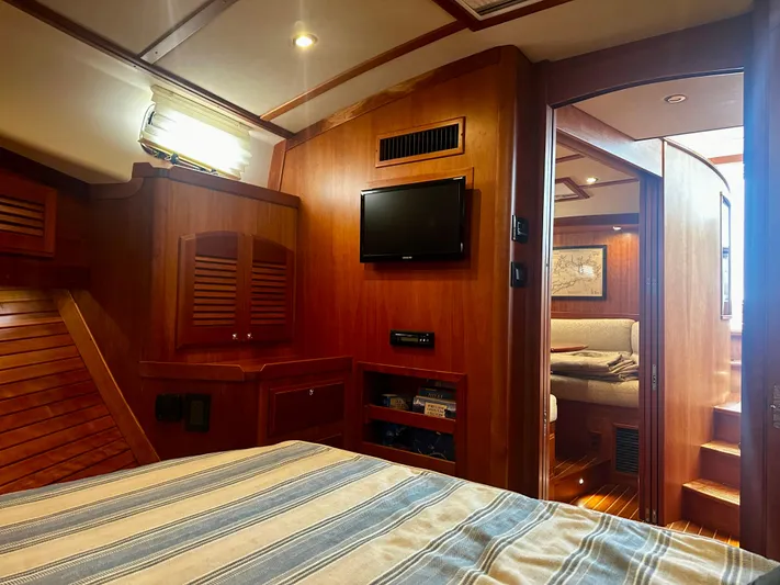 Unleashed III Yacht Photos Pics 