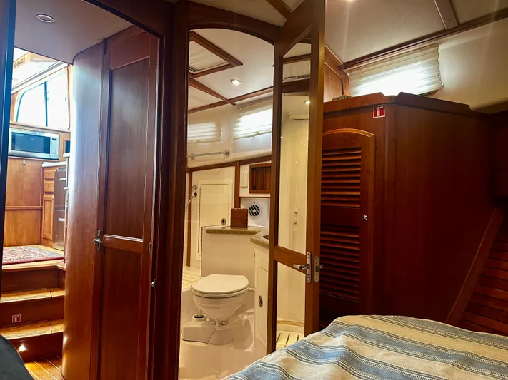 Unleashed III Yacht Photos Pics 