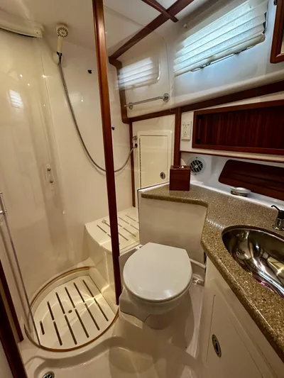 Unleashed III Yacht Photos Pics 