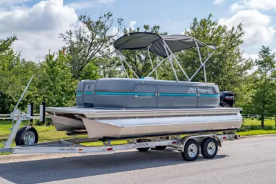Tahoe Pontoon Aura Quad Lounge
