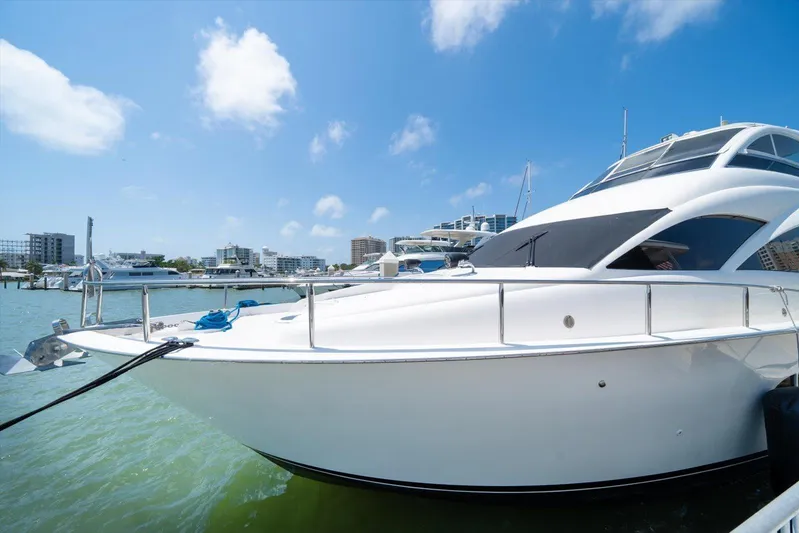 By Residual Yacht Photos Pics 