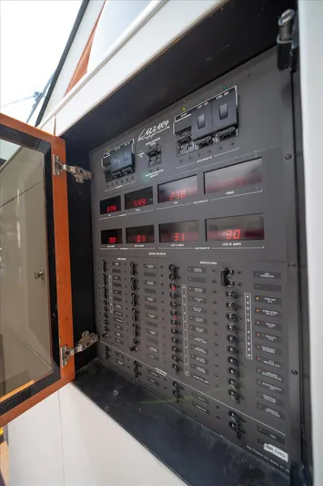 By Residual Yacht Photos Pics 