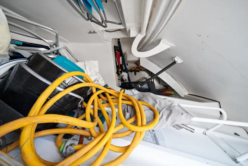 By Residual Yacht Photos Pics 