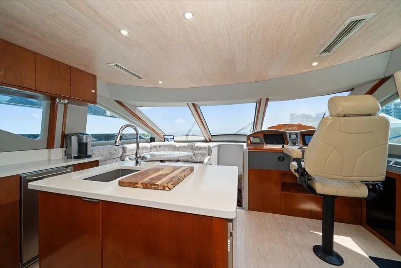 By Residual Yacht Photos Pics 