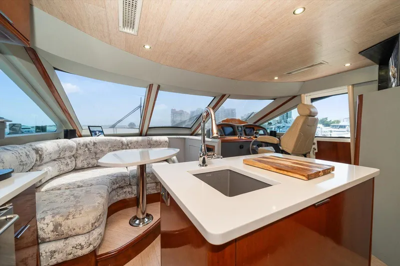 By Residual Yacht Photos Pics 