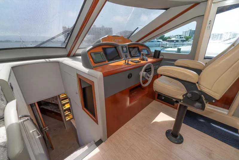 By Residual Yacht Photos Pics 