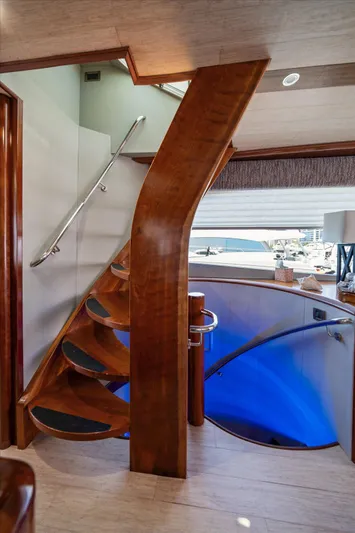 By Residual Yacht Photos Pics 