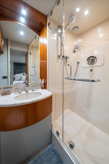 By Residual Yacht Photos Pics 