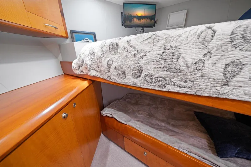 By Residual Yacht Photos Pics 