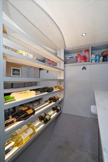 By Residual Yacht Photos Pics 