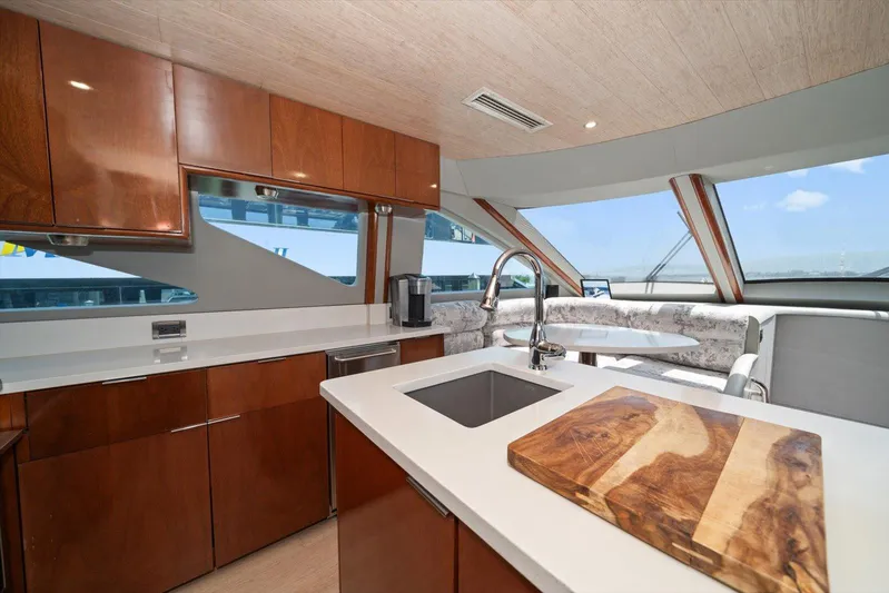 By Residual Yacht Photos Pics 