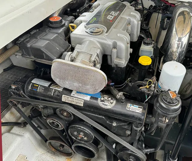  Yacht Photos Pics Starboard Engine