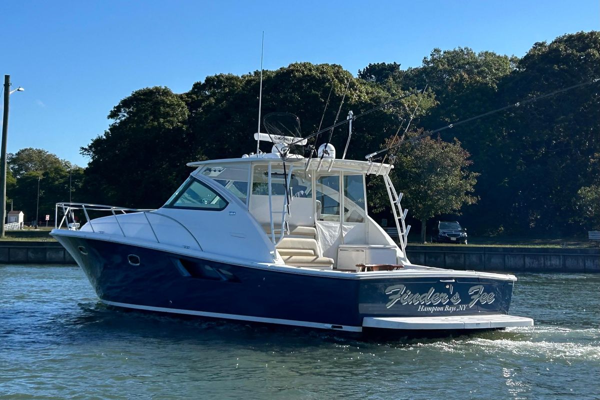 2022 Tiara Yachts 43 