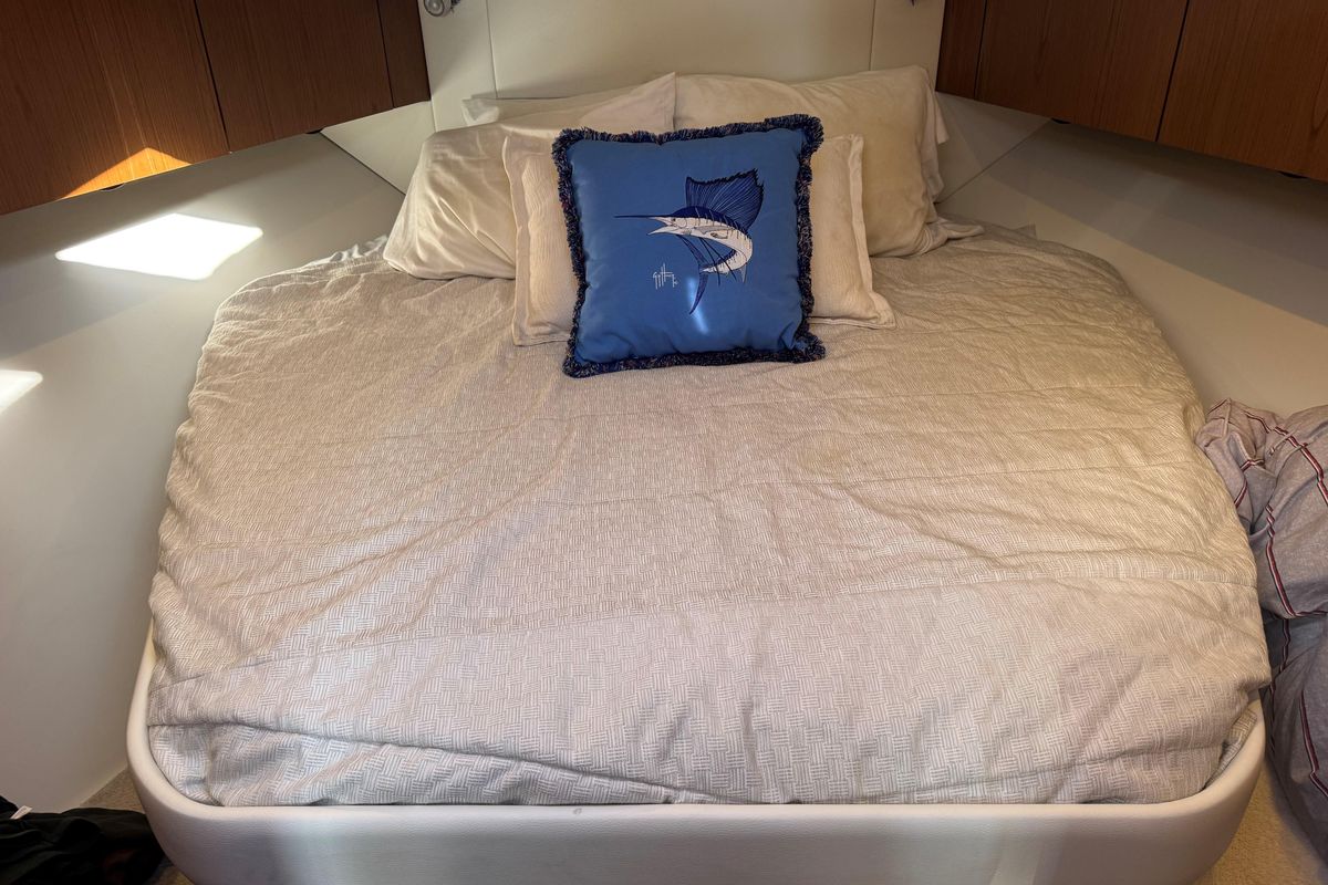 2022 Tiara Yachts 43 