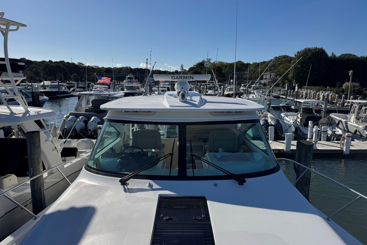 2022 Tiara Yachts 43 