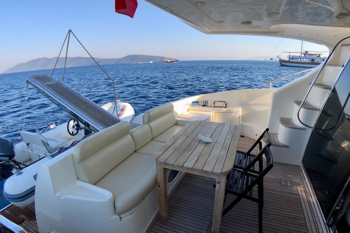 2011 Azimut 55 