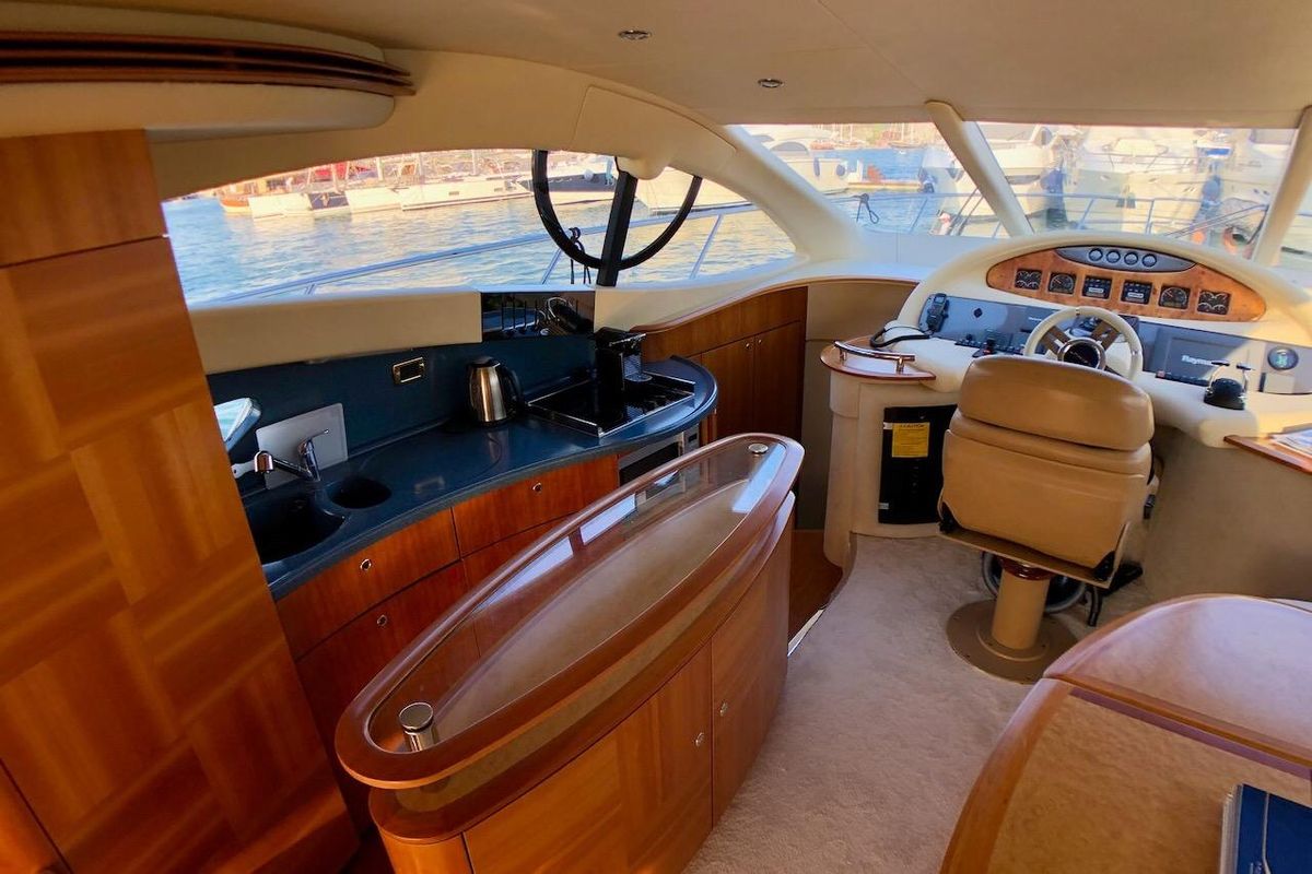 2011 Azimut 55 
