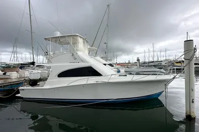 Luhrs 38 Convertible