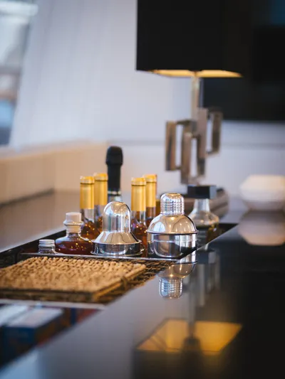 Dessus Yacht Photos Pics 