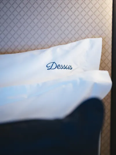 Dessus Yacht Photos Pics 