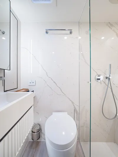 Dessus Yacht Photos Pics 