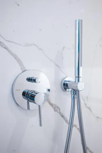 Dessus Yacht Photos Pics 