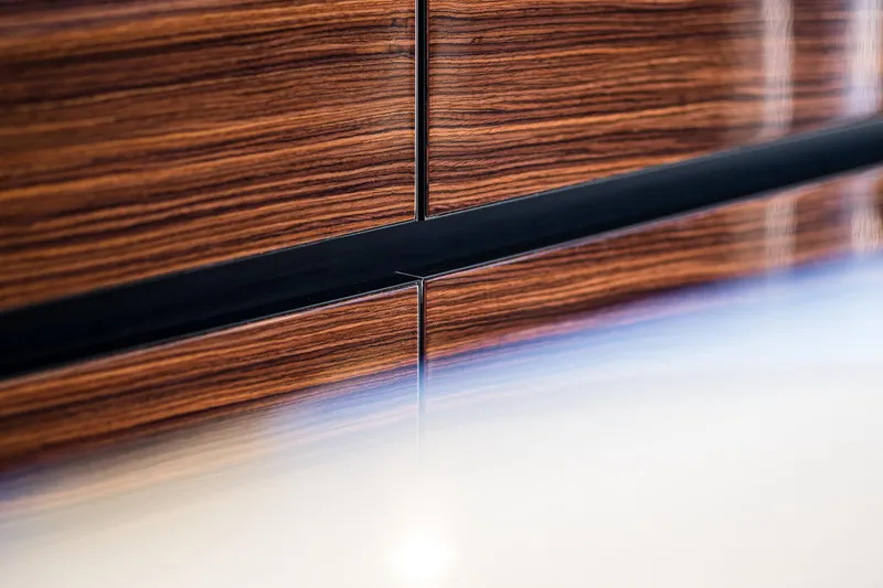 Dessus Yacht Photos Pics 