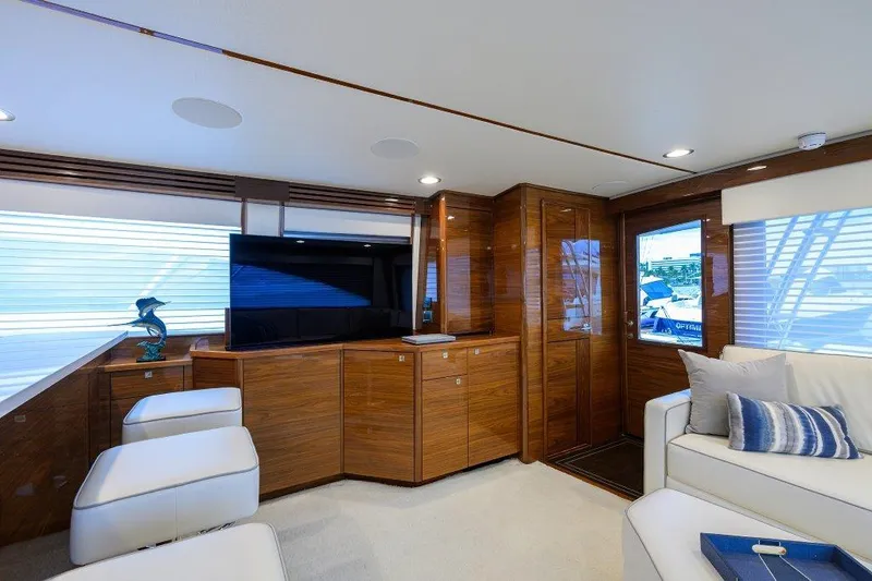 Twin Reels Yacht Photos Pics Viking 68 Twin Reels - Salon