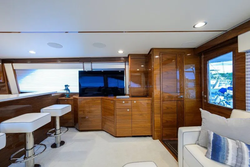 Twin Reels Yacht Photos Pics Viking 68 Twin Reels - Salon