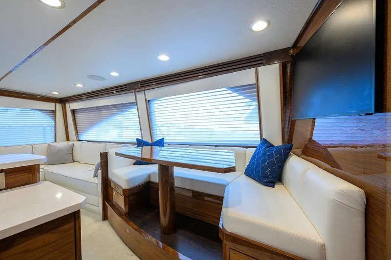 Twin Reels Yacht Photos Pics Viking 68 Twin Reels - Dinette