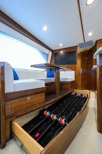 Twin Reels Yacht Photos Pics Viking 68 Twin Reels - Dinette