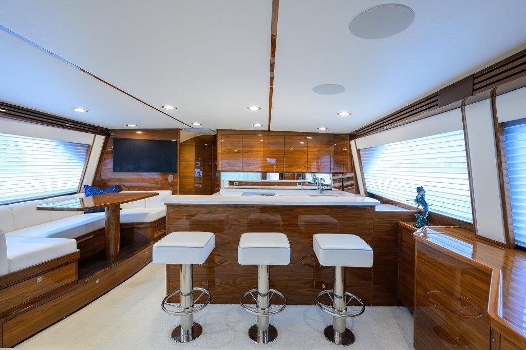 2024 Viking 68 
