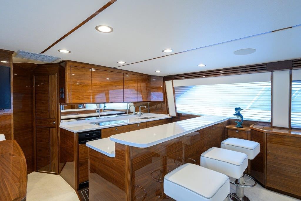 2024 Viking 68 