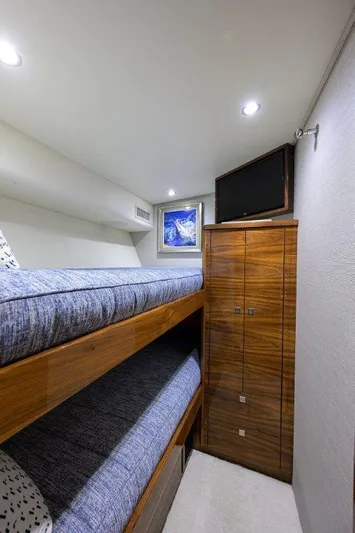 Twin Reels Yacht Photos Pics Viking 68 Twin Reels - Guest Stateroom