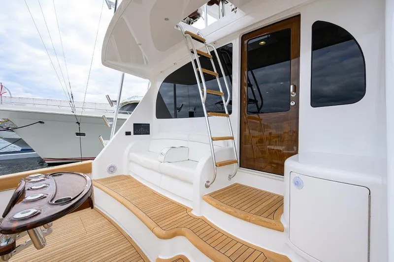 Twin Reels Yacht Photos Pics Viking 68 Twin Reels - Cockpit