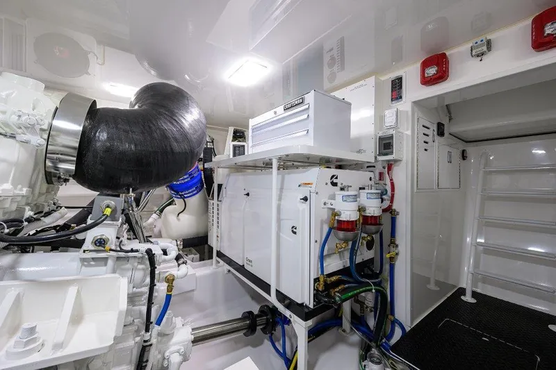 Twin Reels Yacht Photos Pics Viking 68 Twin Reels - Engine Room