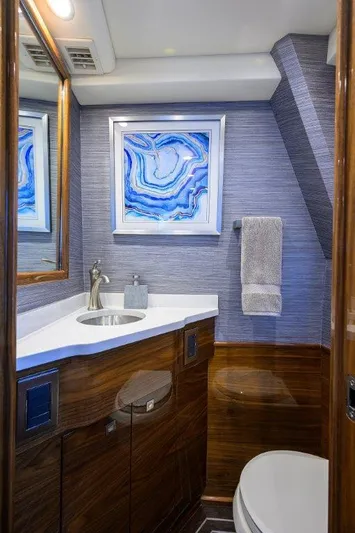 Twin Reels Yacht Photos Pics Viking 68 Twin Reels - Day Head