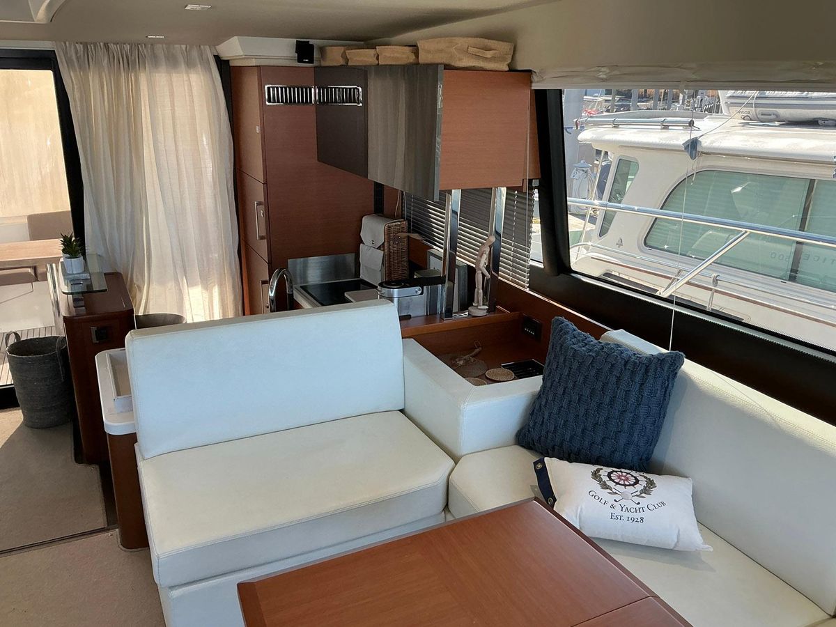 2015 Prestige 50 