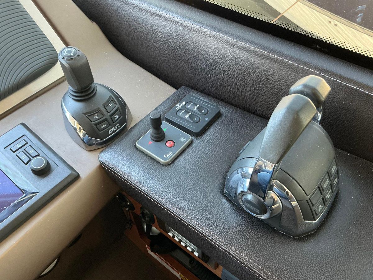 2015 Prestige 50 
